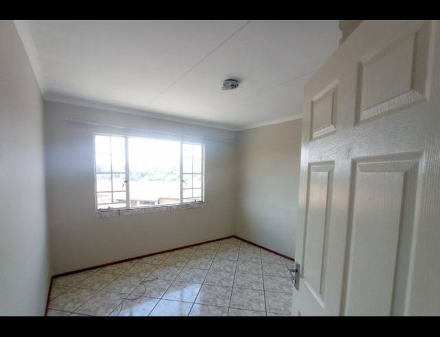 2 BEDROOM APARTMENT FOR SALE IN ALAN MANOR